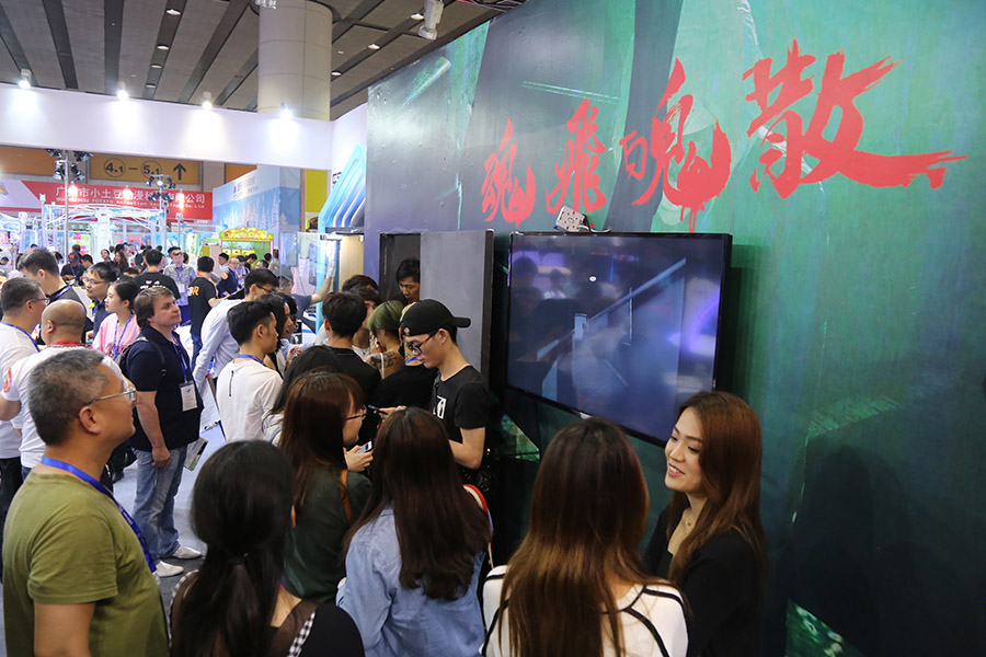 樂客VR設(shè)備魂飛魄散，為現(xiàn)場玩家?guī)碜畲碳さ捏w驗