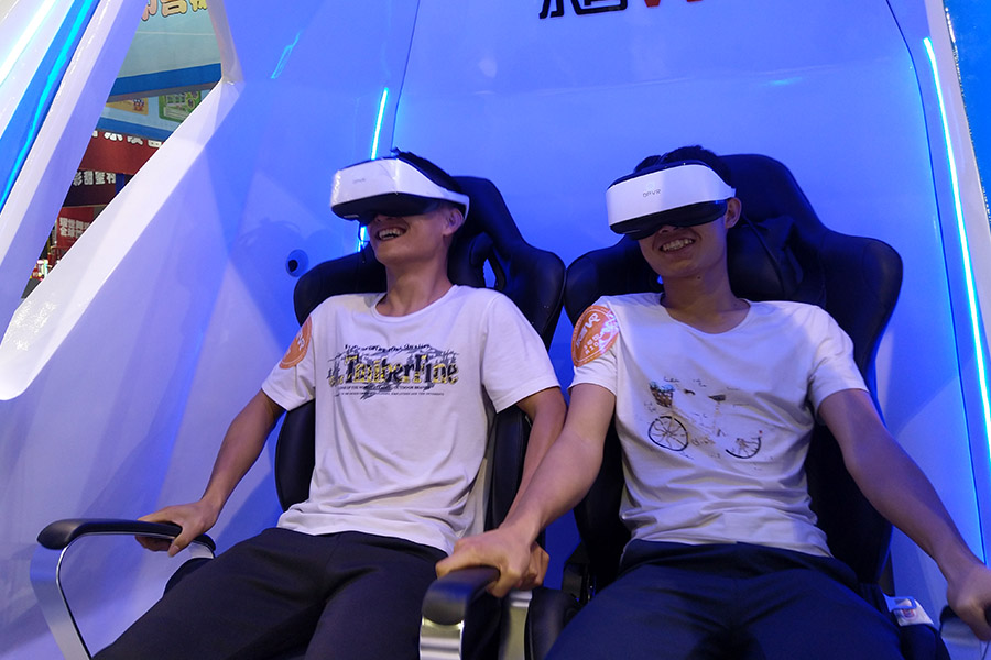 樂客VR設(shè)備未來系列：時光穿梭機(jī)